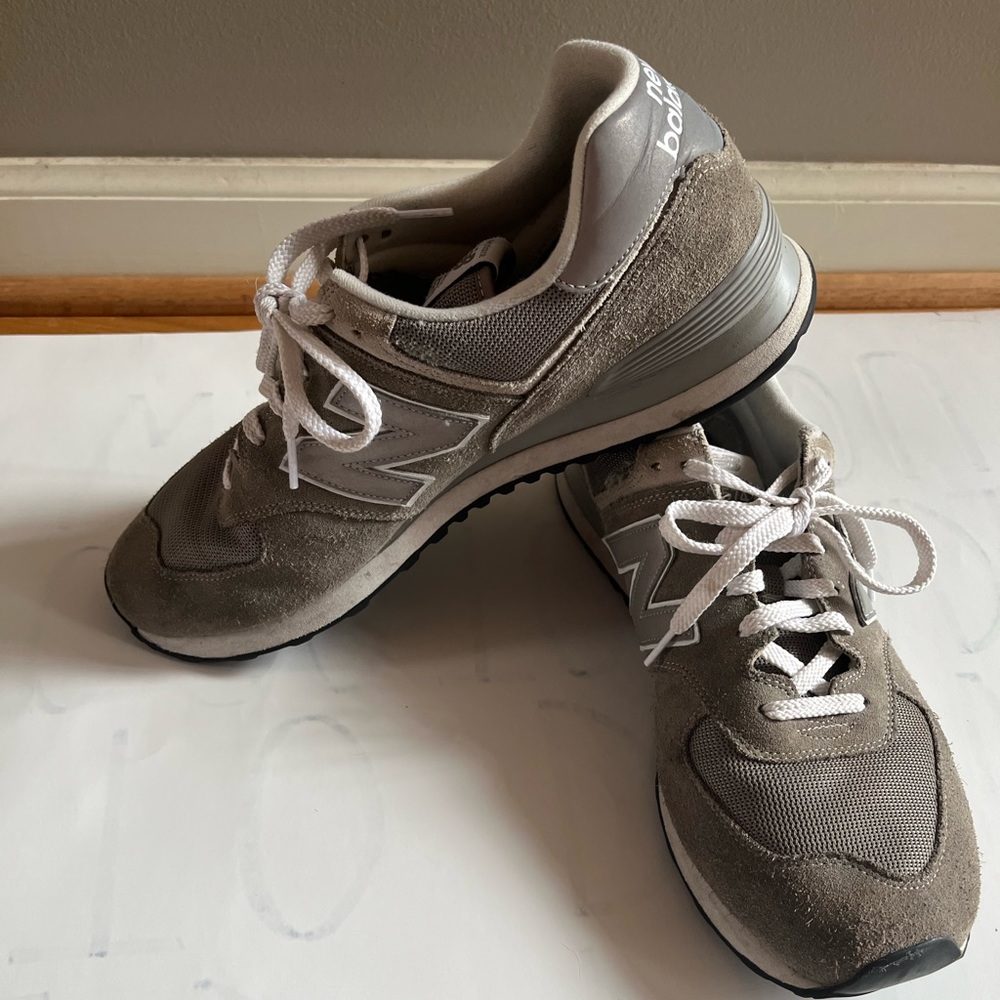 New Balance men’s size 14 574 classic grey